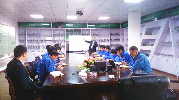 2014年11月20日，熱烈祝賀瑞安市紀(jì)龍汽車電器有限公司管理升級(jí)進(jìn)入第二期