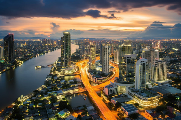 集團(tuán)管控的核心要素：策略，協(xié)同，風(fēng)險(xiǎn)與合規(guī)