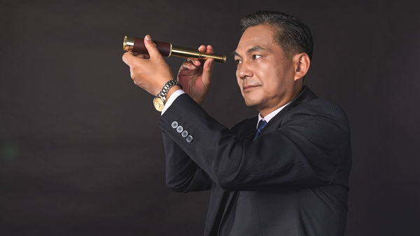 對組織流程進行優(yōu)化再造，提高工作效率和降低成本