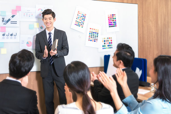 員工培訓(xùn)與發(fā)展：提升技能，實(shí)現(xiàn)卓越績效