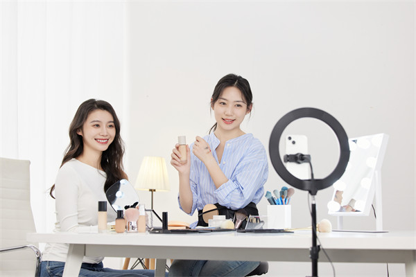 品牌數(shù)字化：借助數(shù)字技術(shù)，創(chuàng)新品牌營銷模式