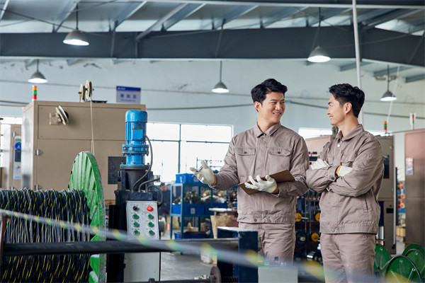 制造業(yè)管理新策略，引領(lǐng)企業(yè)高效運(yùn)營(yíng)，提升競(jìng)爭(zhēng)力