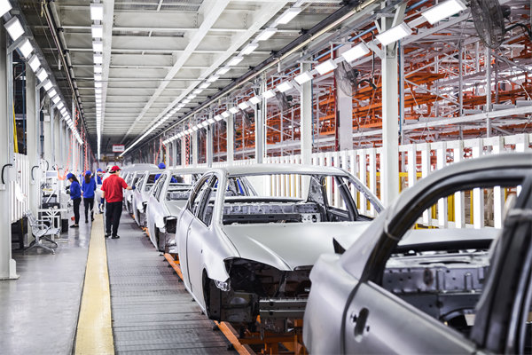 精益生產(chǎn)實(shí)踐中，如何平衡自動(dòng)化與人工操作？