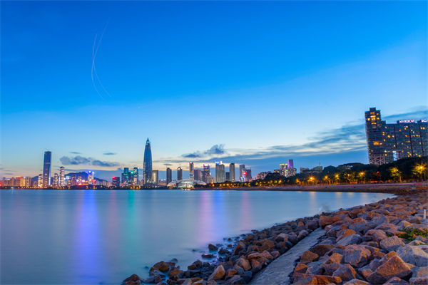 深圳戰(zhàn)略咨詢公司如何幫助企業(yè)制定長遠發(fā)展藍圖？