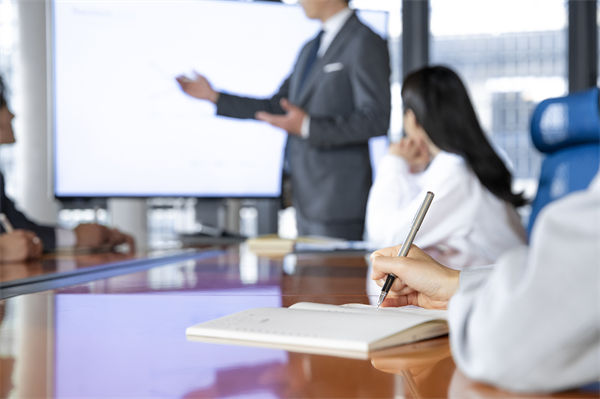 如何構(gòu)建有效的溝通機制，提升人力資源管理效能？