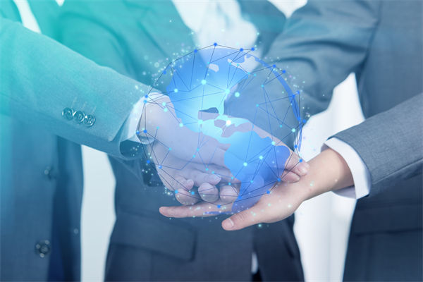 集團(tuán)管控中，如何建立有效的內(nèi)部溝通機(jī)制以促進(jìn)協(xié)同？