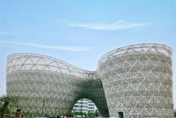 株洲戰(zhàn)略咨詢公司如何為企業(yè)定制長遠(yuǎn)發(fā)展規(guī)劃？