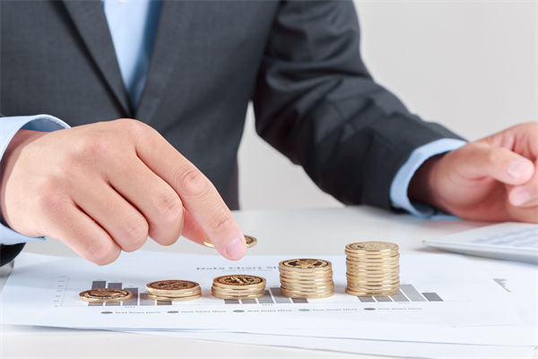 劉強東自購8萬盒巧克力贈員工，對薪酬管理的啟示