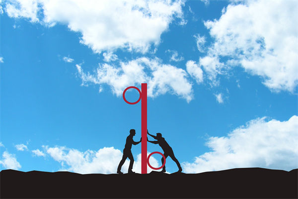 在全球化背景下，企業(yè)如何構(gòu)建競(jìng)爭(zhēng)優(yōu)勢(shì)的戰(zhàn)略框架？