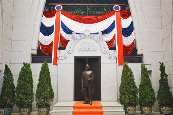 如何評估中山戰(zhàn)略咨詢公司策略建議的市場適應(yīng)性？