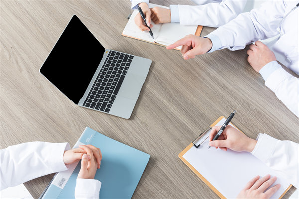 企業(yè)應(yīng)如何構(gòu)建完善的預(yù)算管理體系以提升效益？