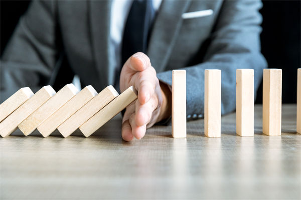 怎樣評(píng)估，年度經(jīng)營(yíng)計(jì)劃的實(shí)施效果與預(yù)期是否一致？