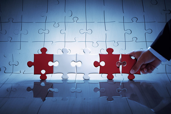 傳統(tǒng)管理失效，管理咨詢?cè)鯓訋?lái)顛覆式變革策略？