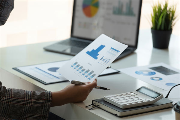 執(zhí)行與預(yù)算嚴(yán)重脫節(jié)，企業(yè)如何構(gòu)建動態(tài)監(jiān)控與調(diào)整機(jī)制？