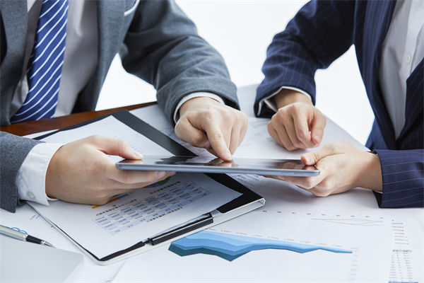 新員工融入難、老員工動(dòng)力不足，薪酬績(jī)效如何改善？