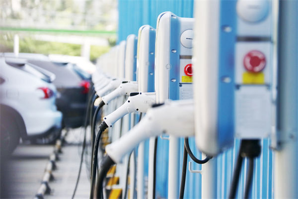 每5輛電動汽車就有2個充電樁，精益生產(chǎn)管理怎么看？